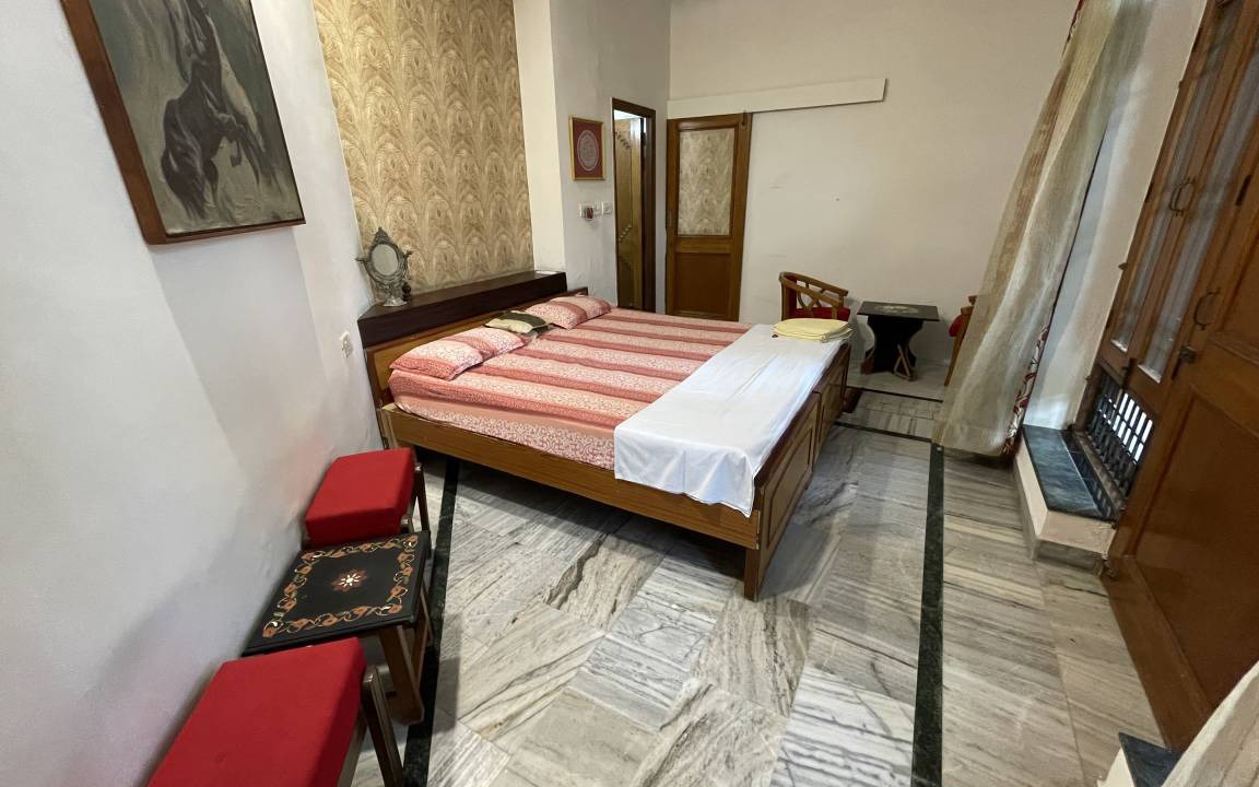 Photo of Bedroom in Taj Ganj