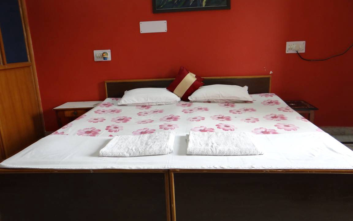 Photo of Bedroom in Taj Ganj