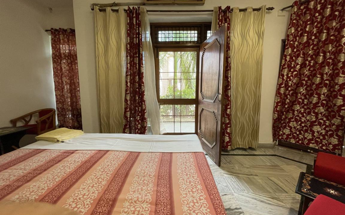 Photo of Bedroom in Taj Ganj