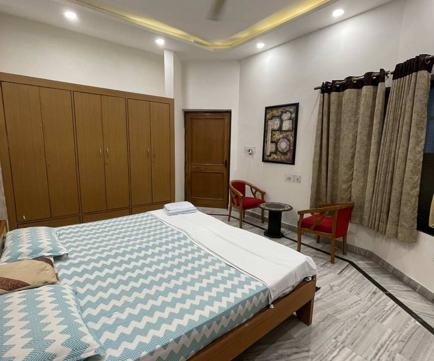 Photo of Bedroom in Taj Ganj
