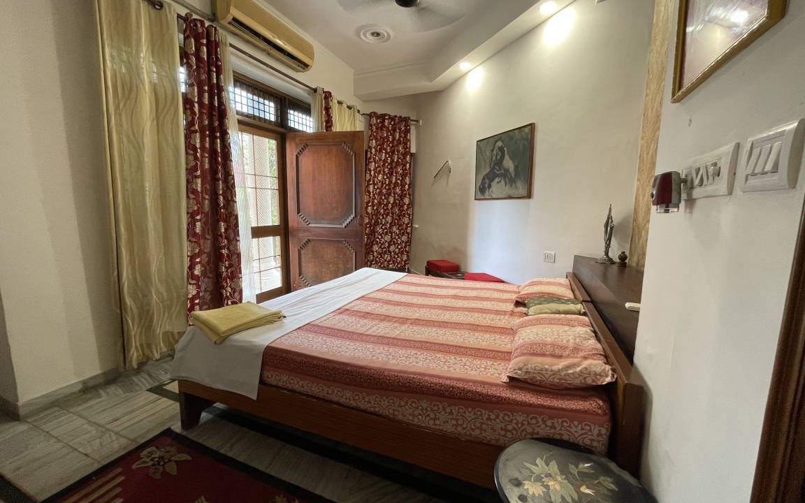 Photo of Bedroom in Taj Ganj