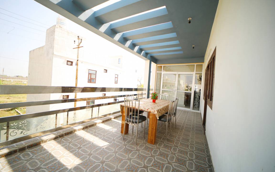 Photo of Patio Balcony in Agra