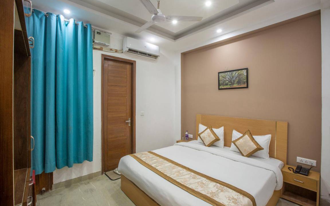 Photo of Bedroom in Sector 62