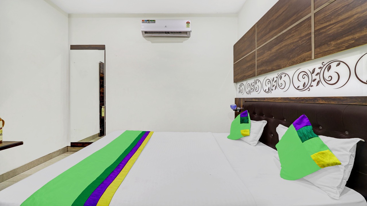 Photo of Bedroom in Mathura