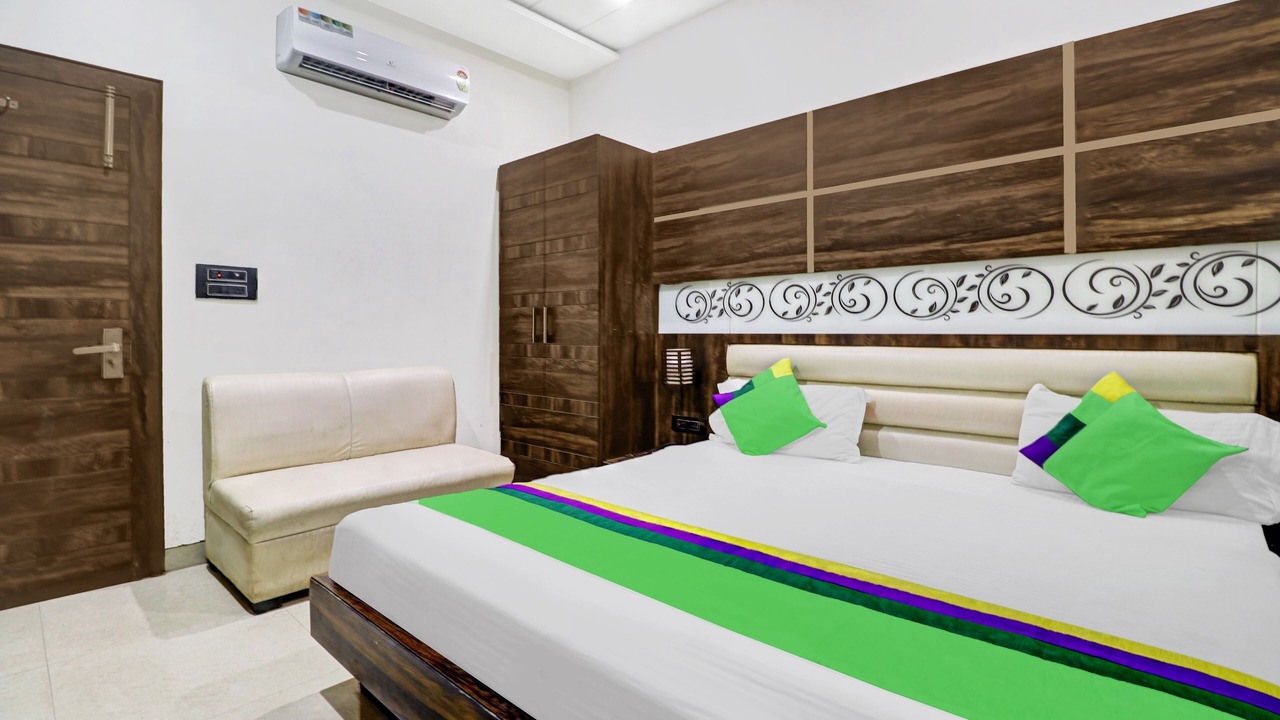 Photo of Bedroom in Mathura