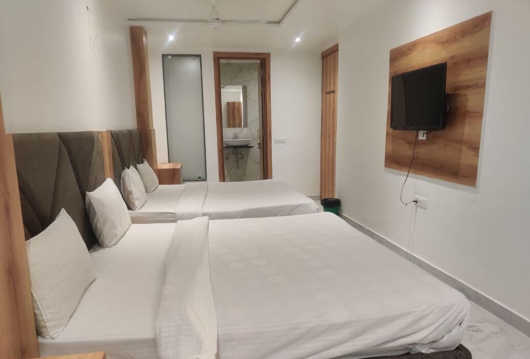 Photo of Bedroom in Taj Ganj