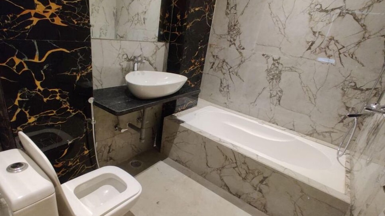 Photo of Bathroom in Taj Ganj