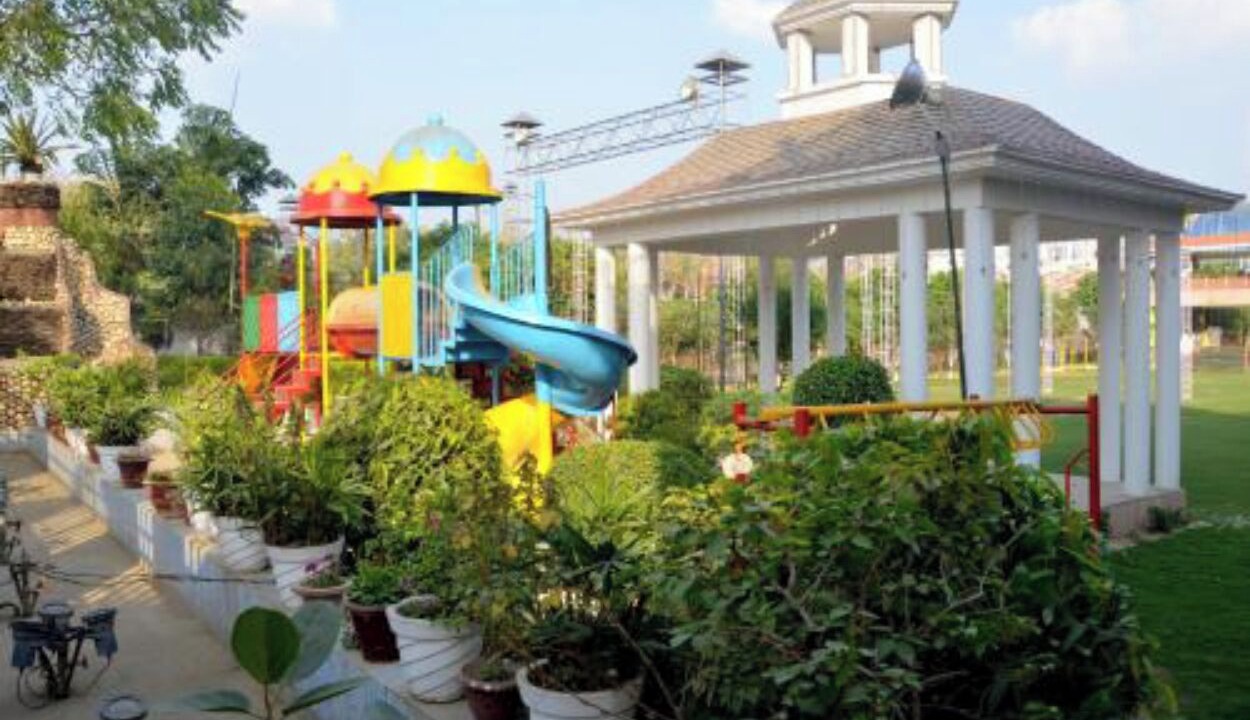 Photo of Outdoor in Charbagh