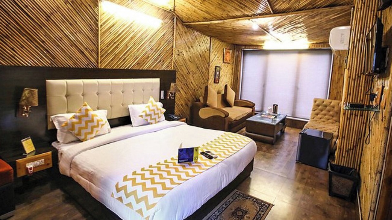 Photo of Bedroom in Charbagh
