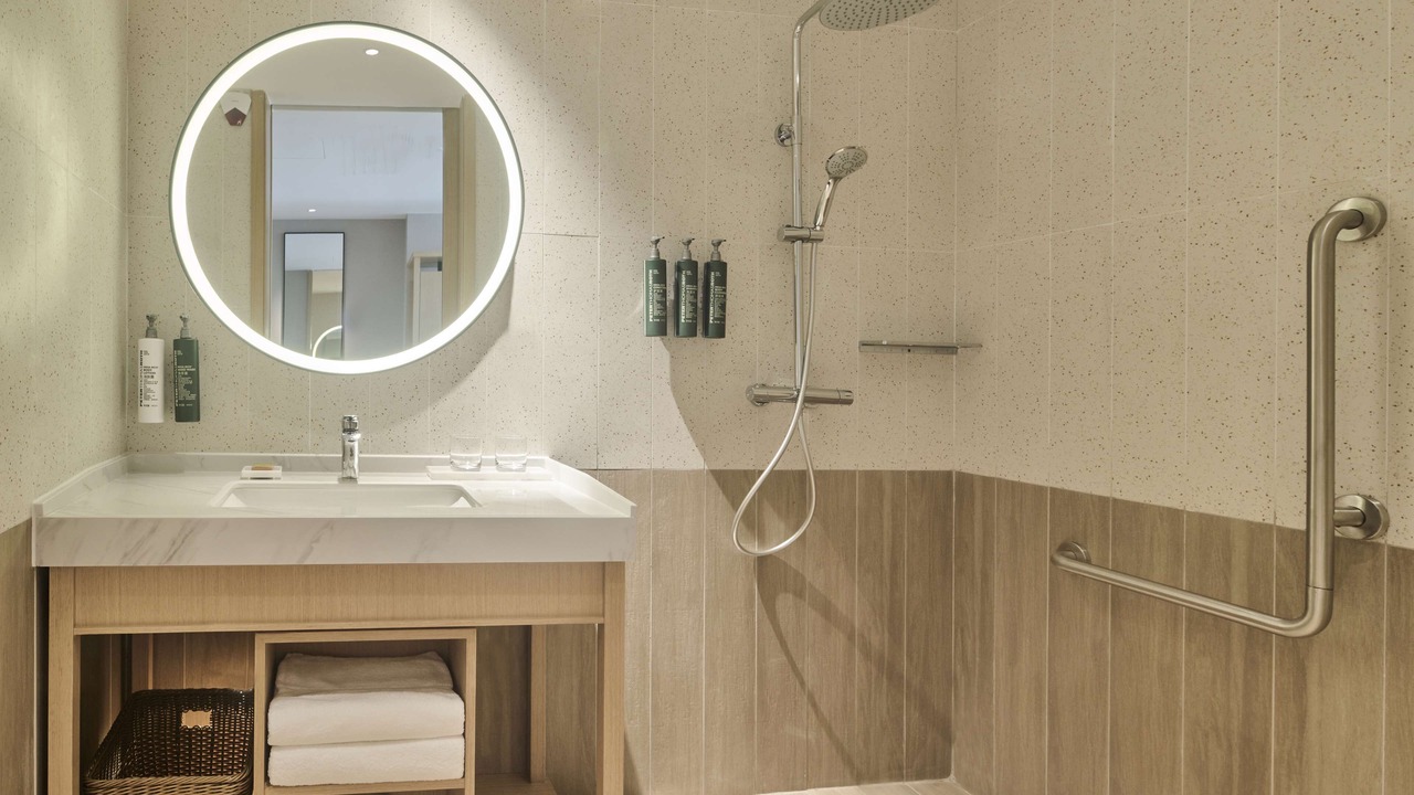 Photo of Bathroom in Xiangzhou District