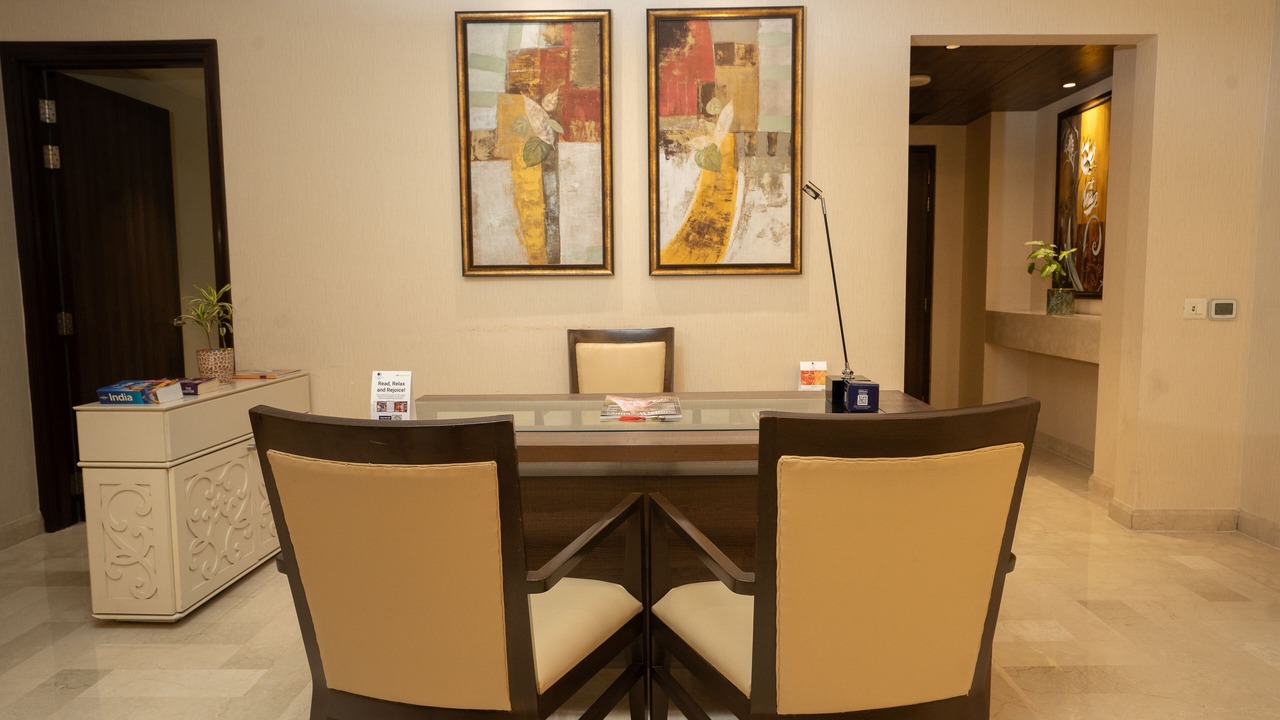 Photo of Bedroom in Taj Ganj