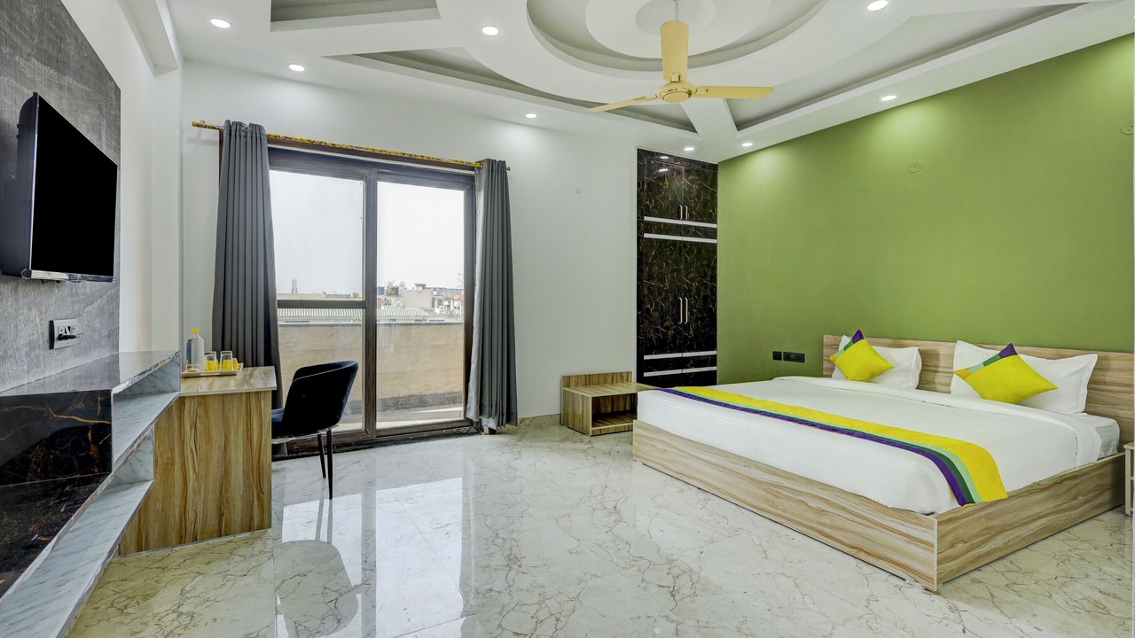 Photo of Bedroom in Sector 27