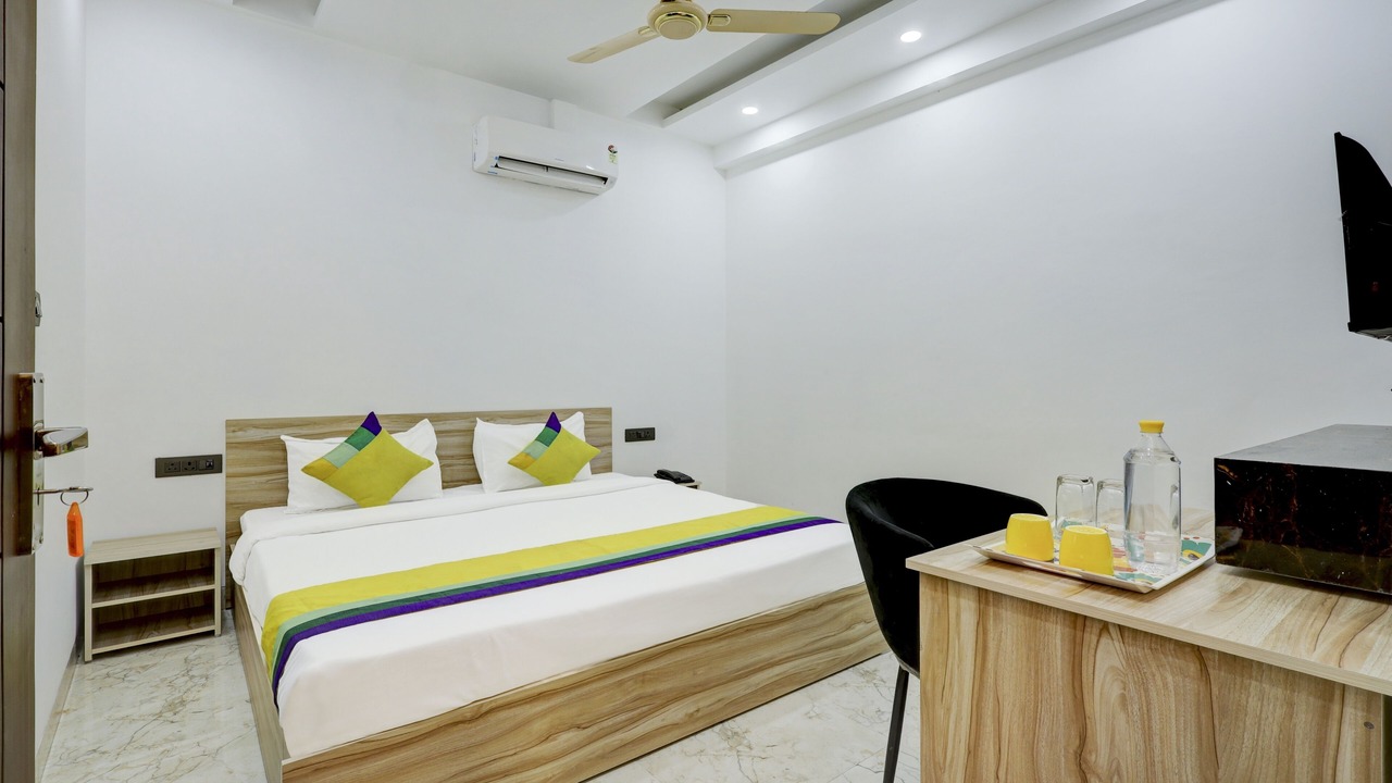Photo of Bedroom in Sector 27
