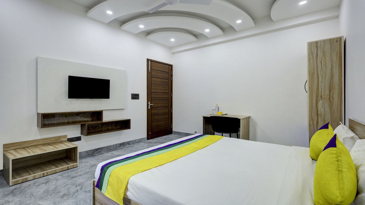 Photo of Bedroom in Sector 27