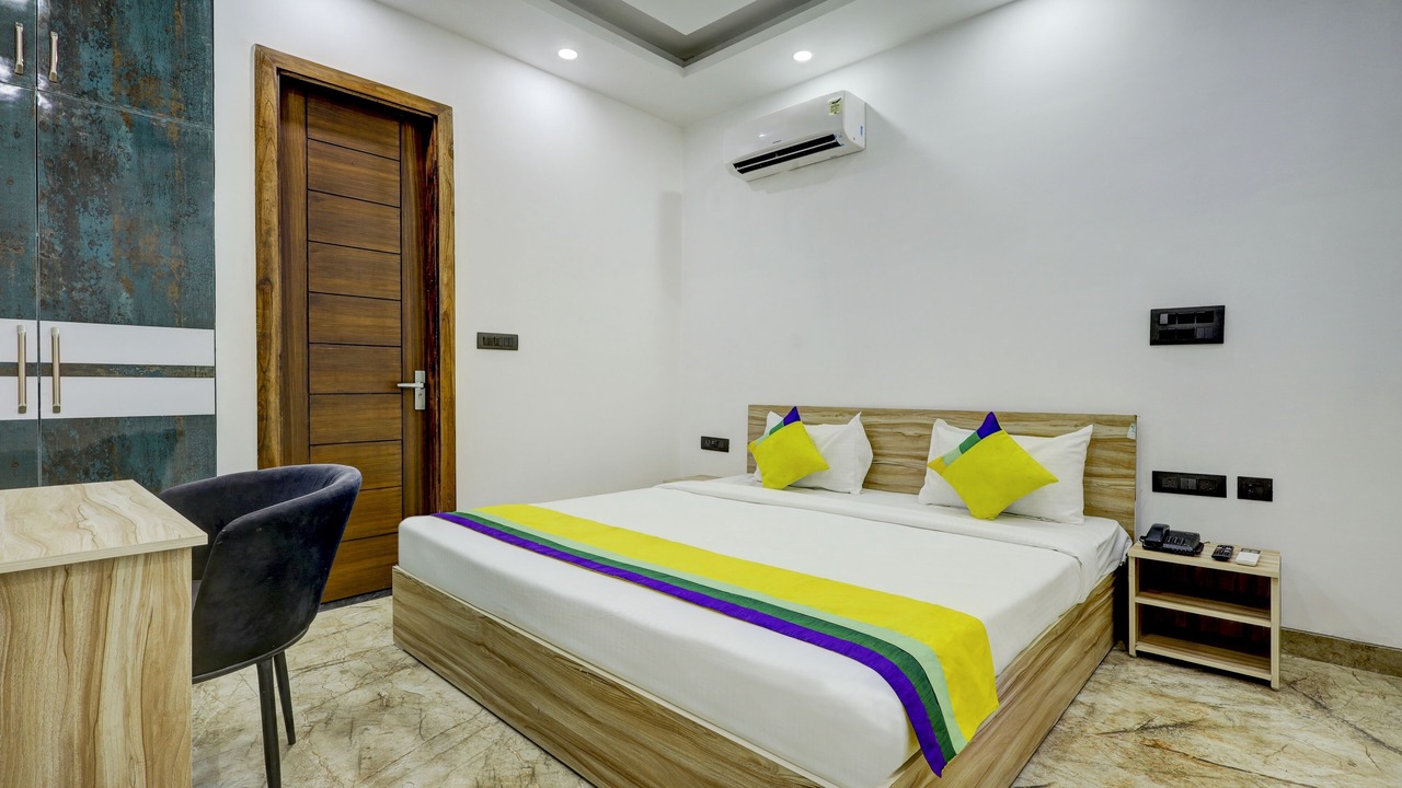 Photo of Bedroom in Sector 27