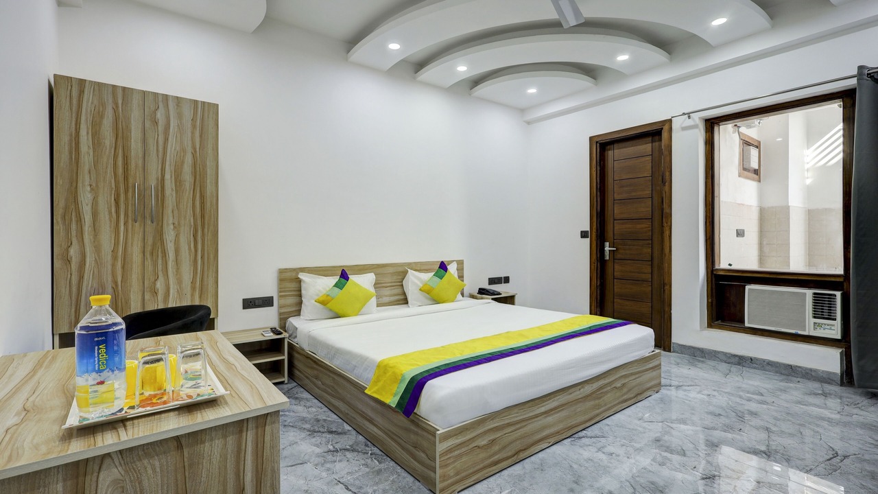 Photo of Bedroom in Sector 27