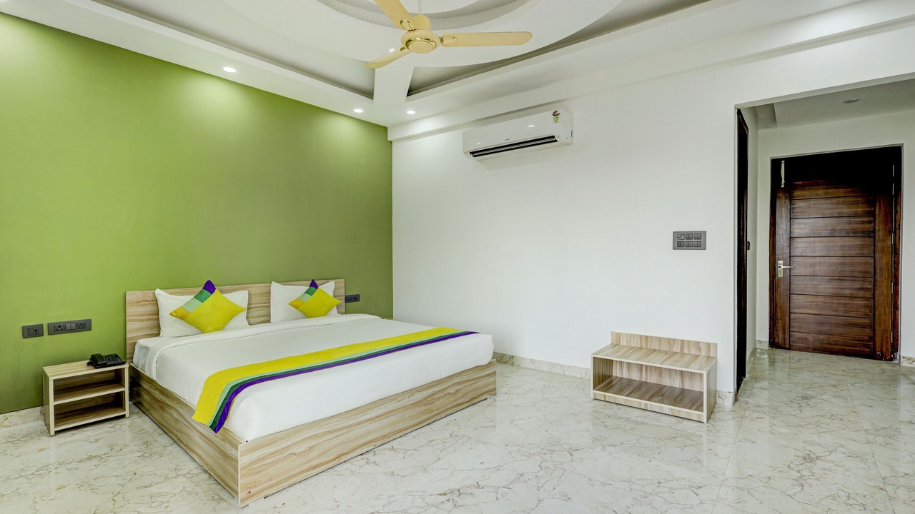 Photo of Bedroom in Sector 27