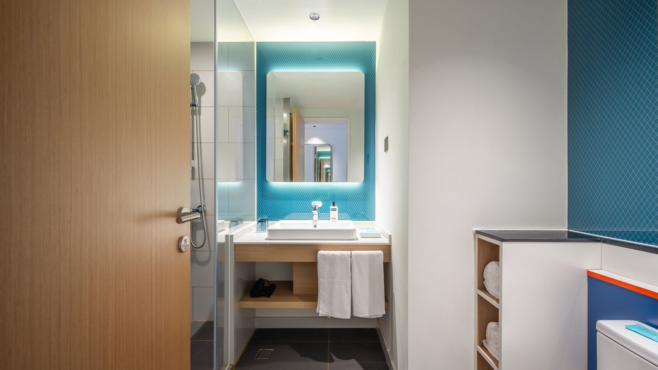 Photo of Bathroom in Runzhou Qu