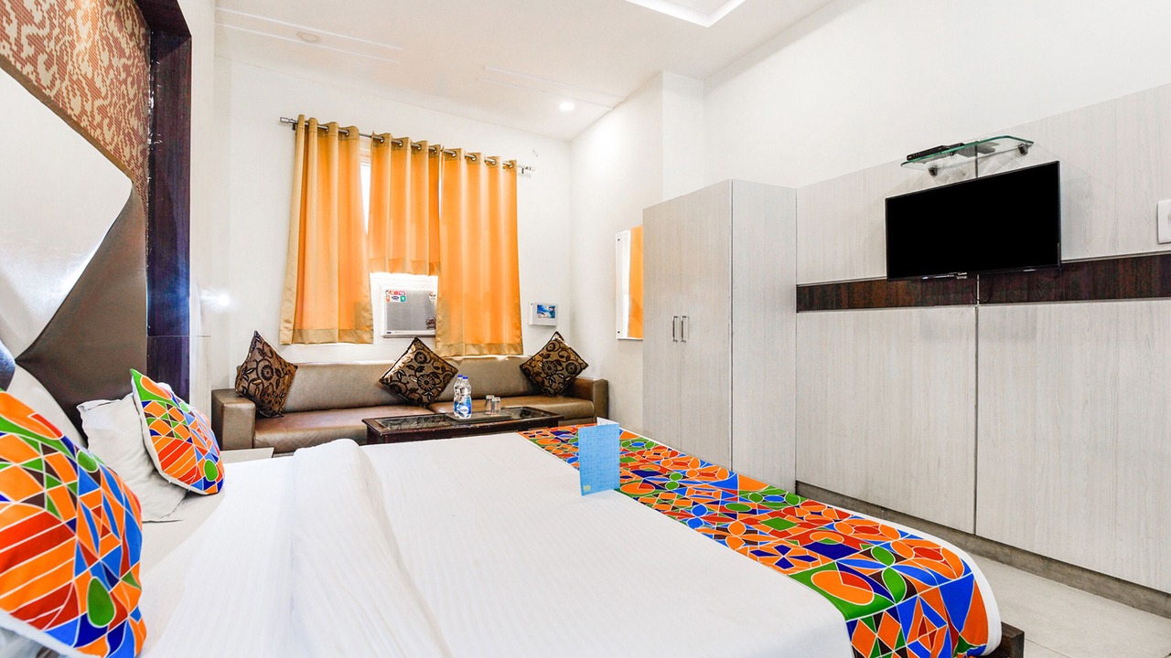 Photo of Bedroom in Charbagh