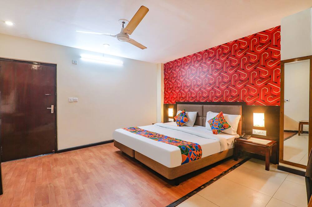 Photo of Bedroom in Hazratganj