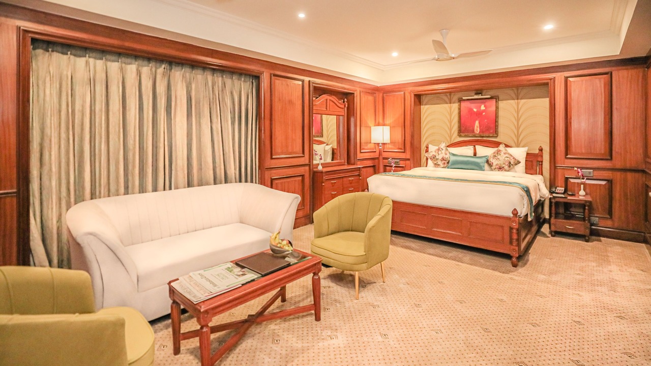 Photo of Bedroom in Hazratganj