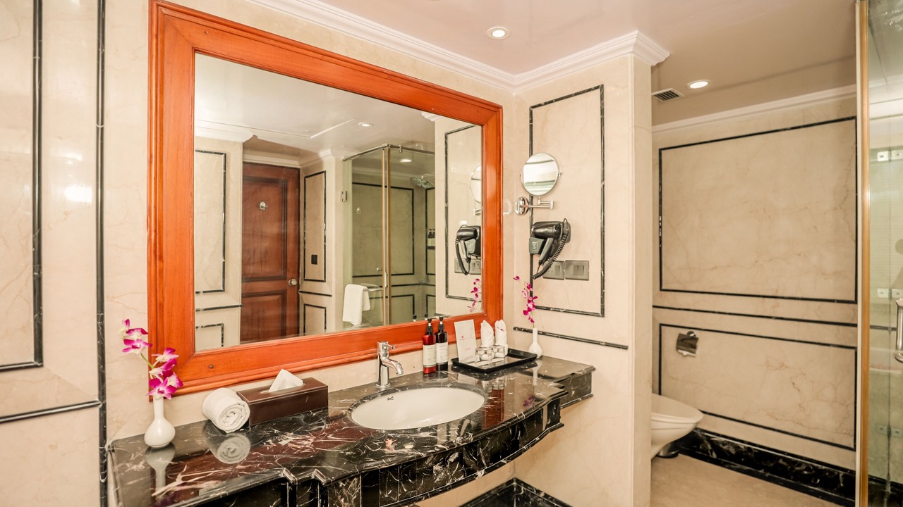Photo of Bathroom in Hazratganj