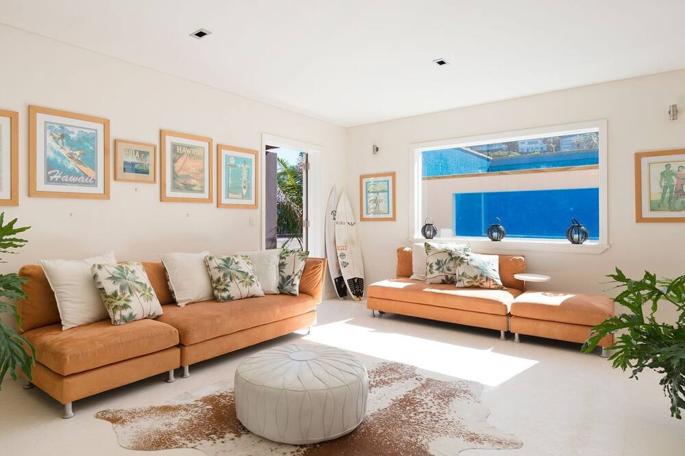Photo of Livingroom in Newport