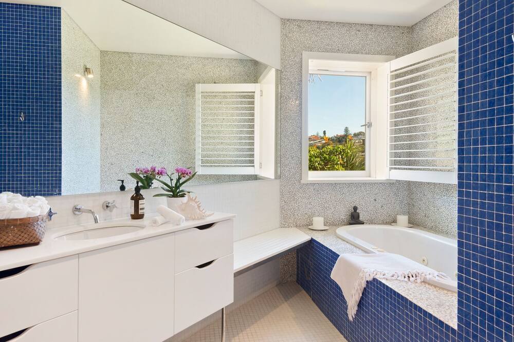 Photo of Bathroom in Newport