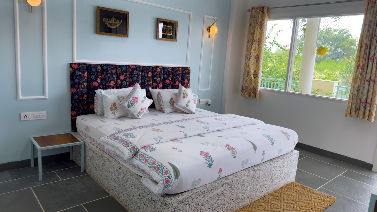 Photo of Bedroom in Taj Ganj