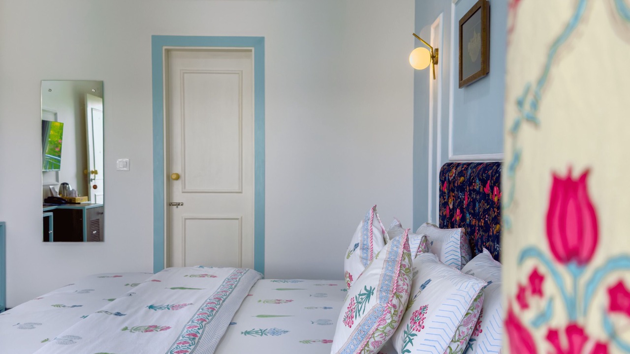Photo of Bedroom in Taj Ganj