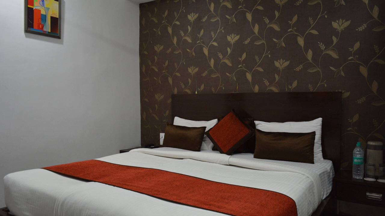 Photo of Bedroom in Taj Ganj