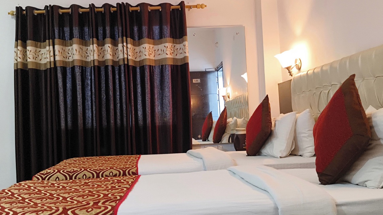 Photo of Bedroom in Taj Ganj