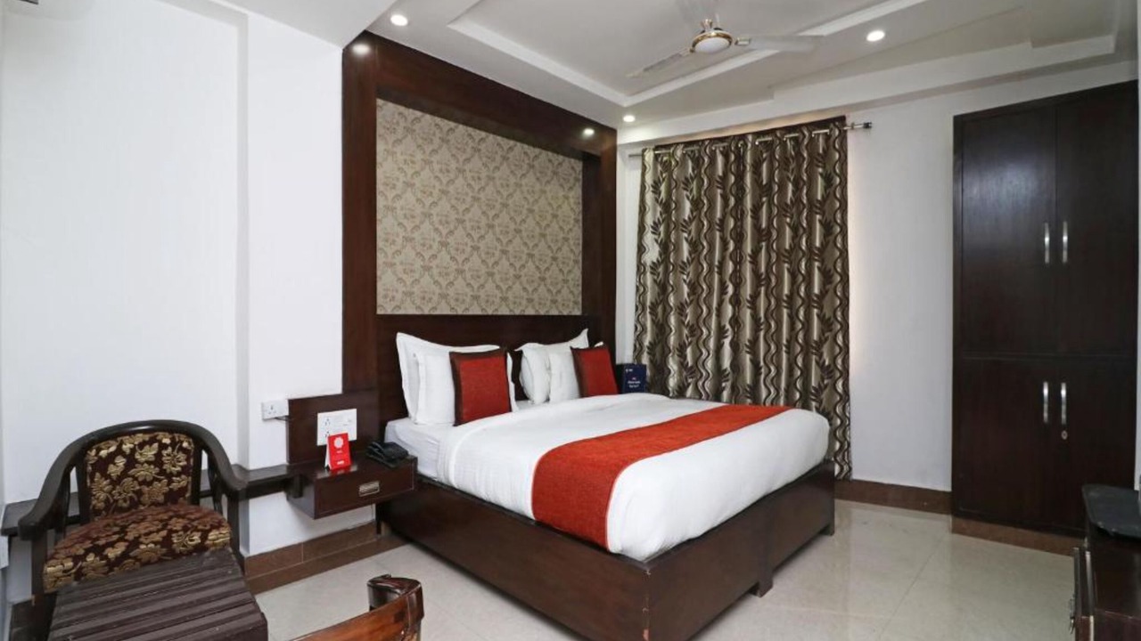 Photo of Bedroom in Taj Ganj