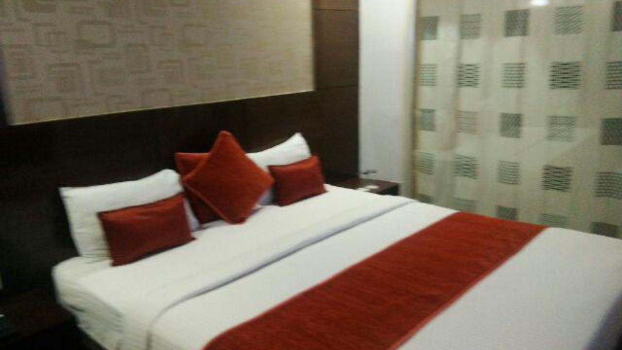 Photo of Bedroom in Taj Ganj