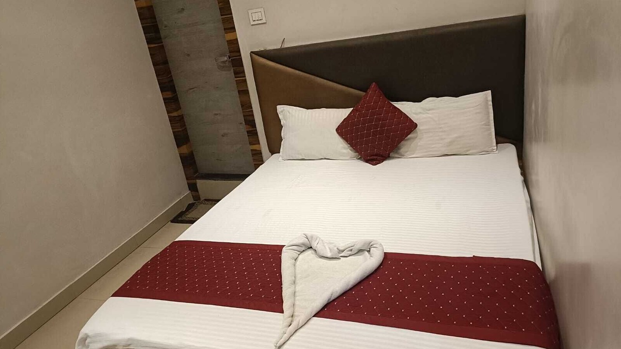 Photo of Bedroom in Sualkuchi