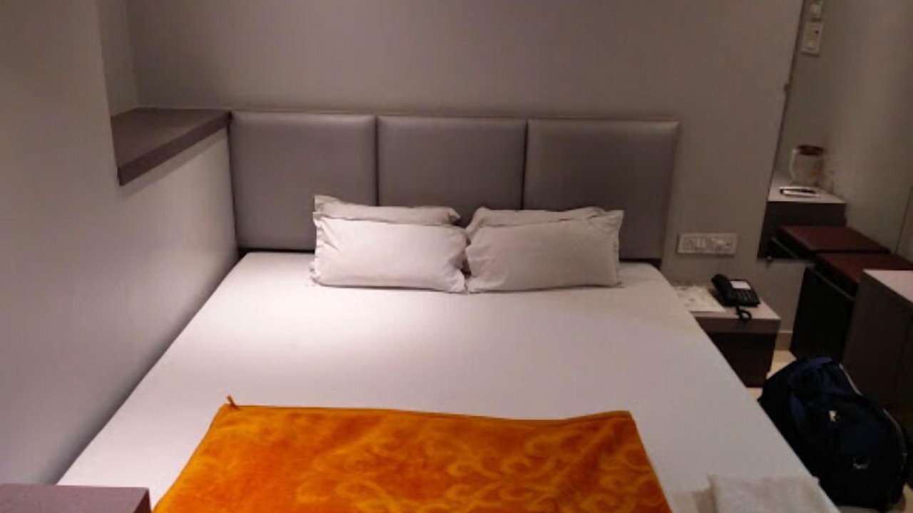 Photo of Bedroom in Sualkuchi