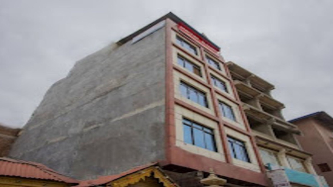 Photo of Buildings in Sinamangal