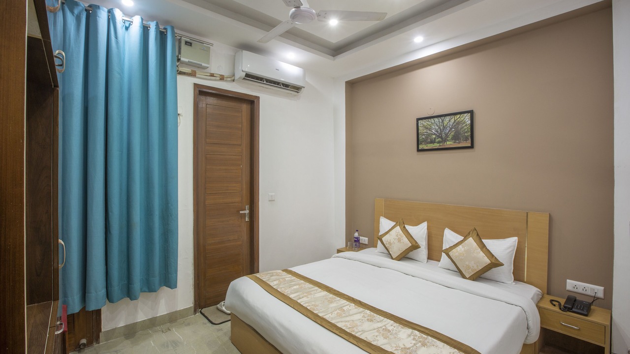 Photo of Bedroom in Sector 62