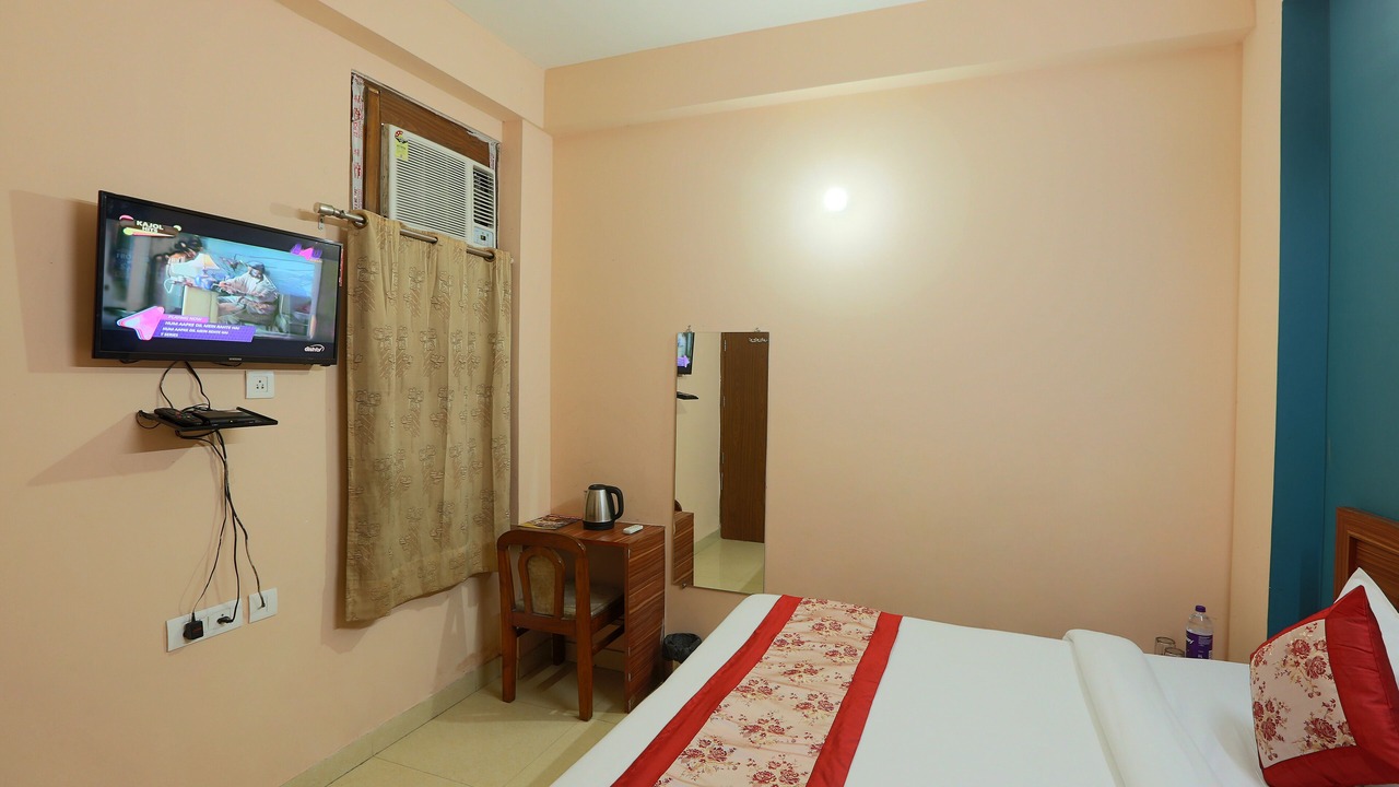 Photo of Bedroom in Sector 62