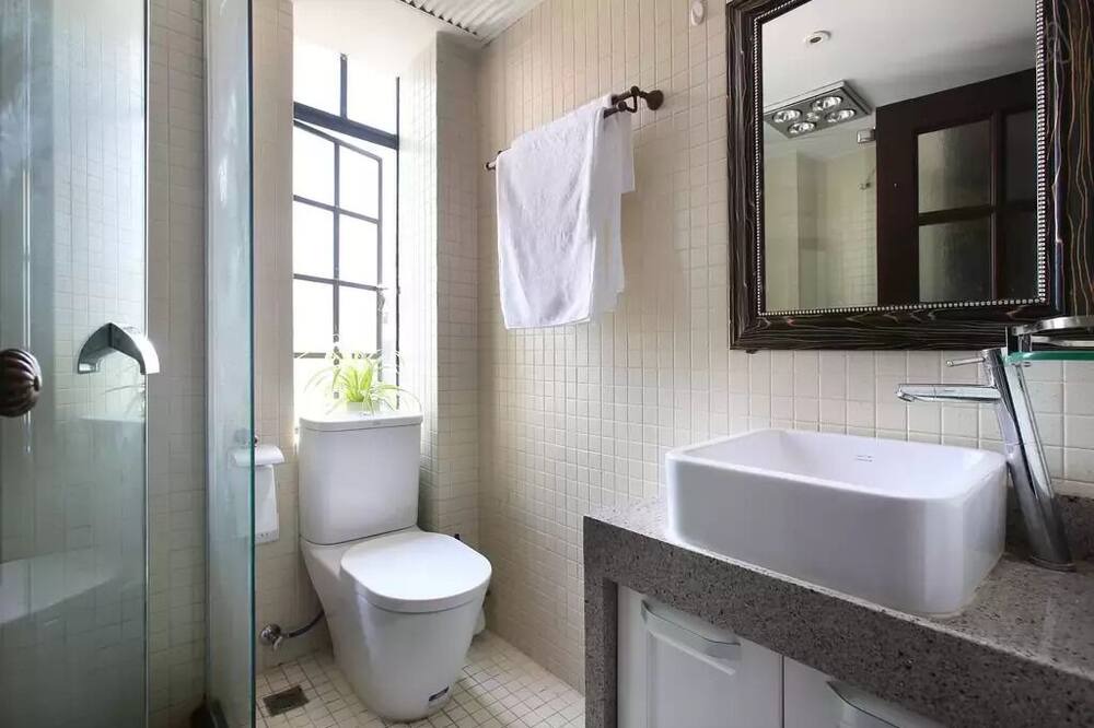 Photo of Bathroom in Jing'an