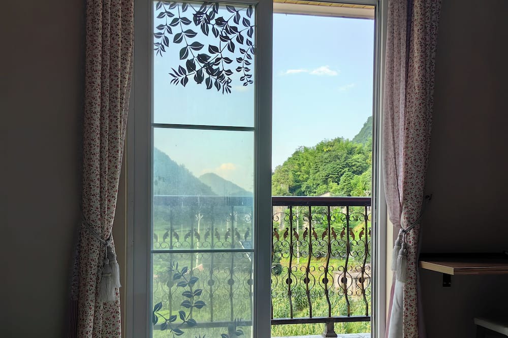 Photo of Bedroom in Enshi