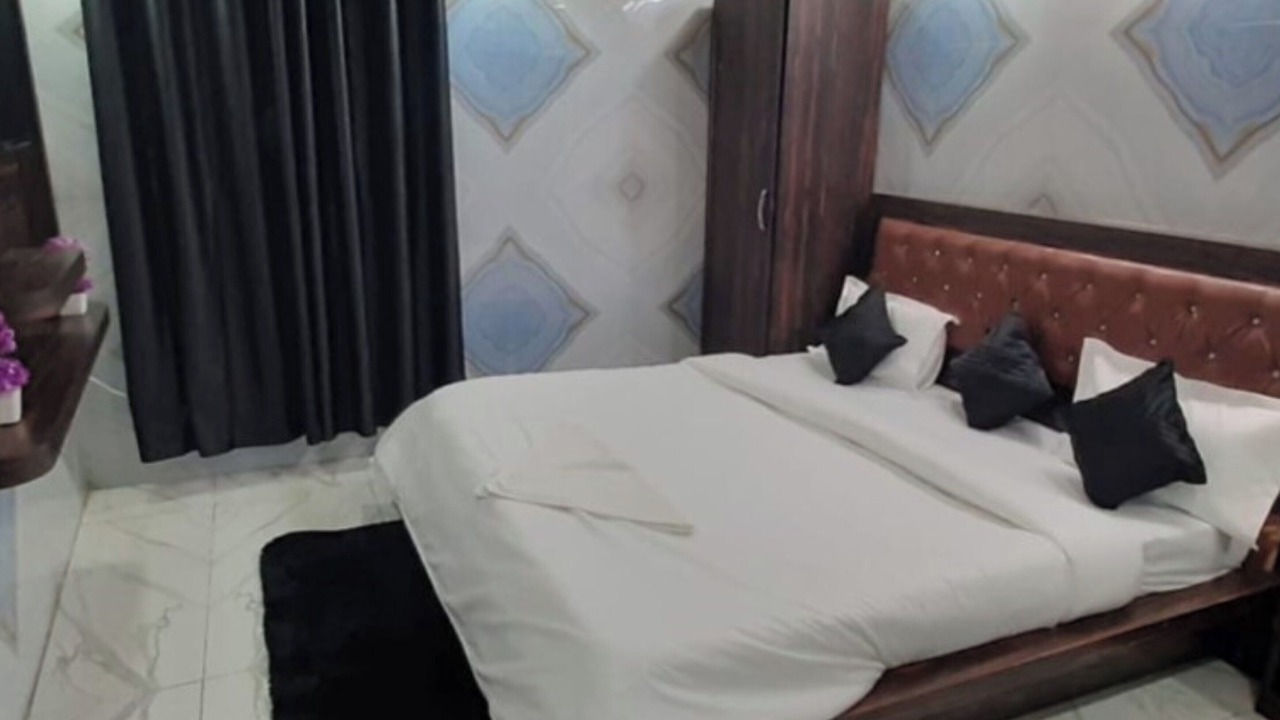 Photo of Bedroom in Charbagh