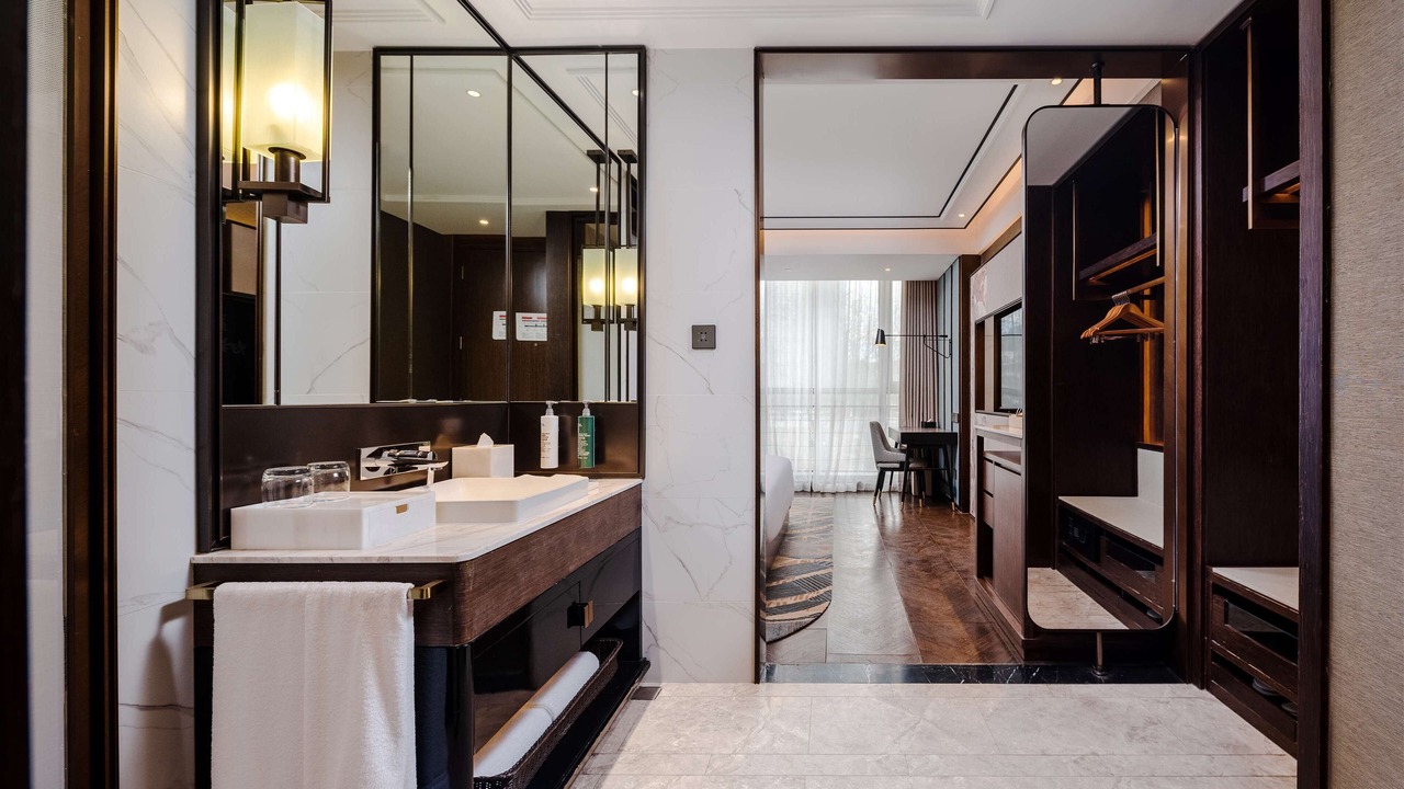 Photo of Bathroom in Jianwai Street
