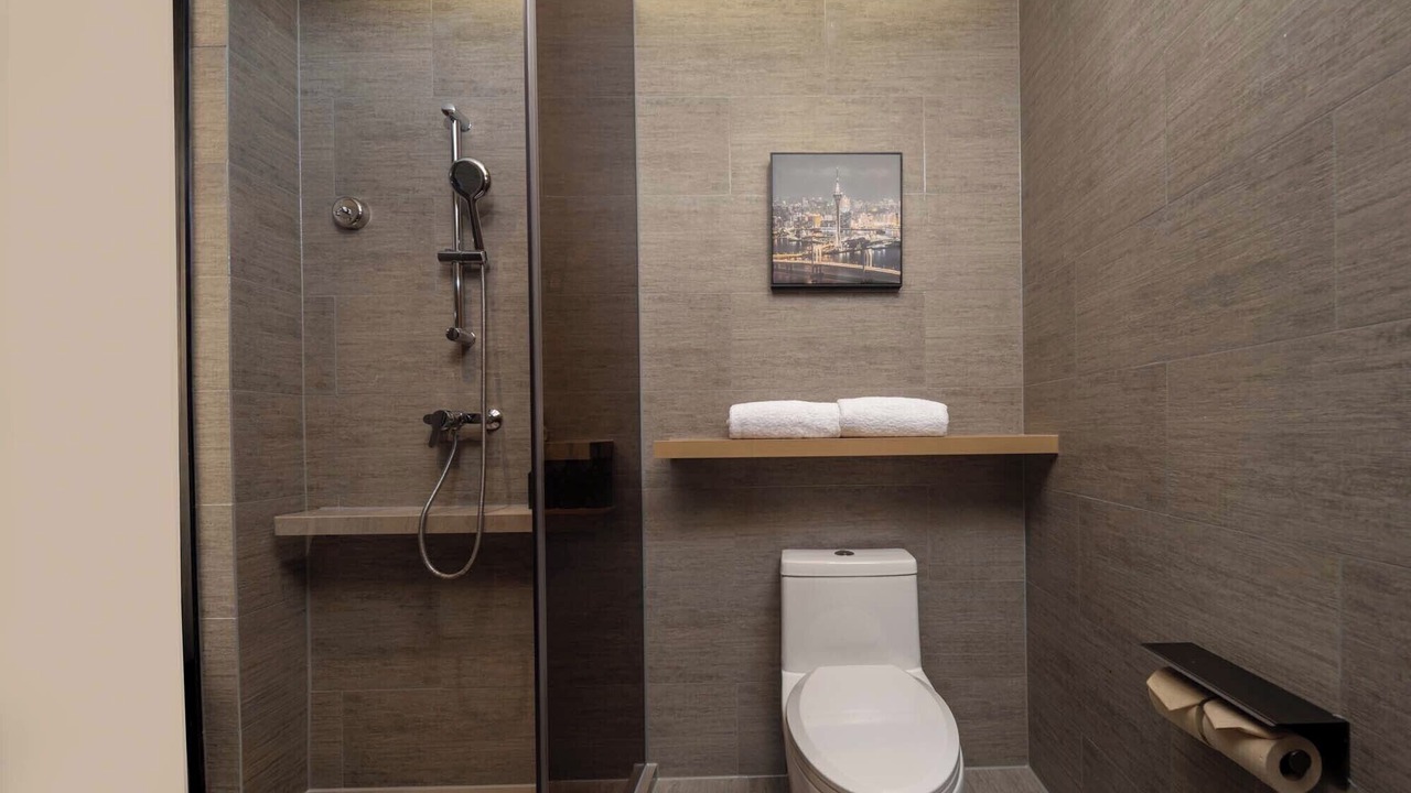 Photo of Bathroom in Xiangzhou District