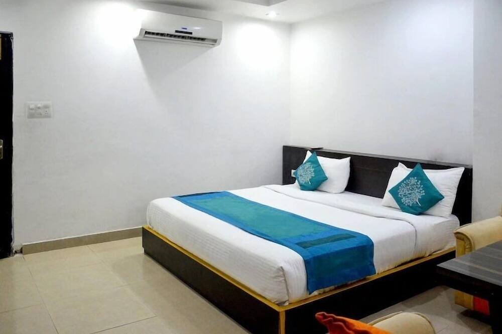 Photo of Bedroom in Charbagh