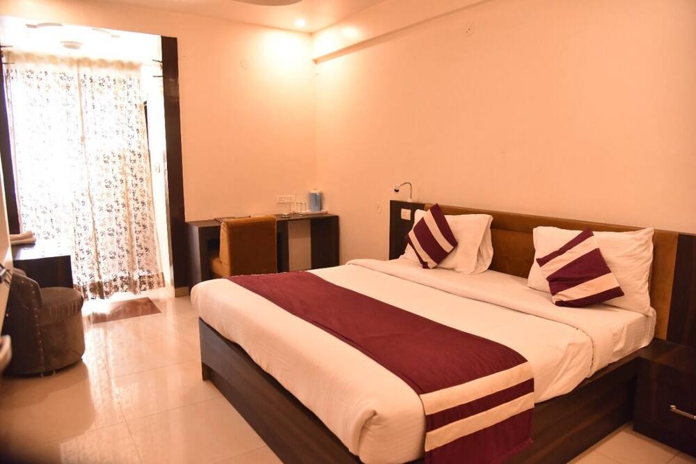 Photo of Bedroom in Charbagh