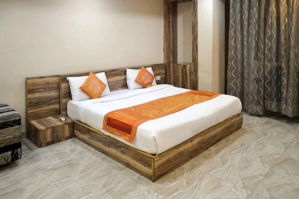 Photo of Bedroom in Charbagh