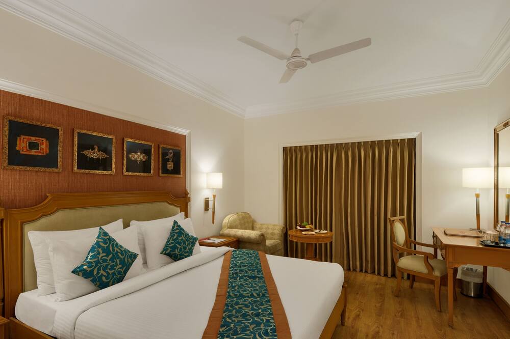 Photo of Bedroom in Hazratganj