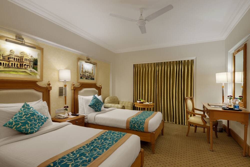 Photo of Bedroom in Hazratganj