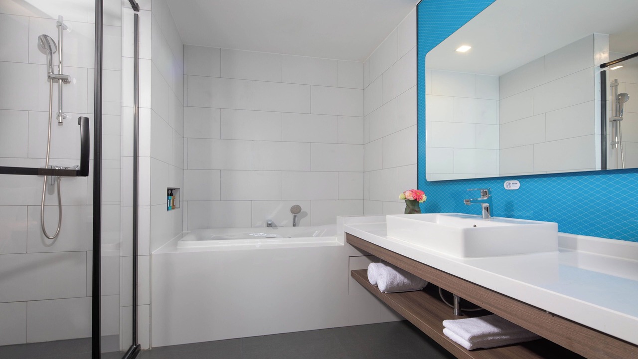 Photo of Bathroom in Yanta Qu